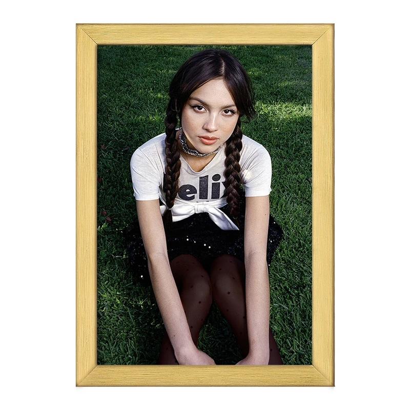 تابلو خندالو طرح اولیویا رودریگو Olivia Rodrigo  کد 19276