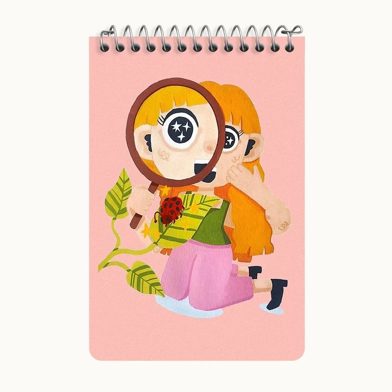 دفتر یادداشت 50 برگ خندالو طرح دختر ماجراجو کد F8235