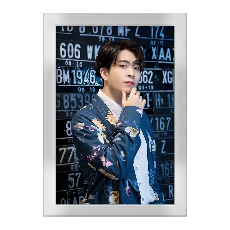 تابلو خندالو طرح یونگجه گروه گات سون GOT7  کد 11638