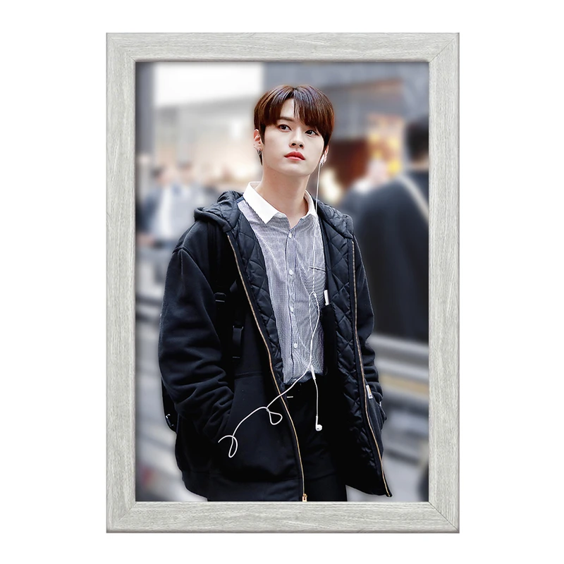 تابلو خندالو طرح لی نو گروه استری کیدز Stray Kids  کد 11859