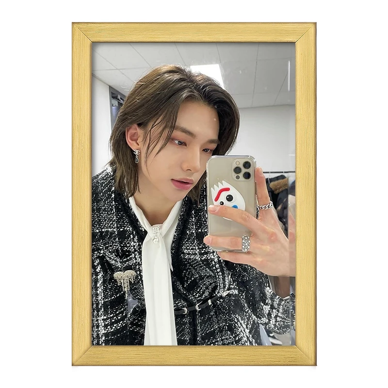 تابلو خندالو طرح هیونجین گروه استری کیدز کد 16899