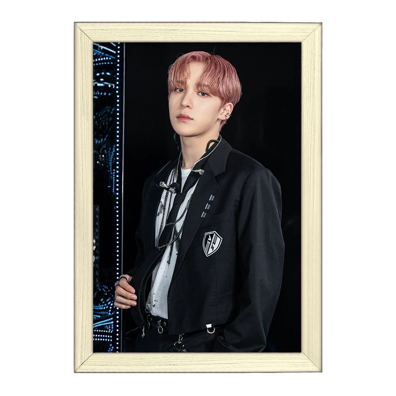 تابلو خندالو طرح یونهو گروه ایتیز ATEEZ  کد 21211