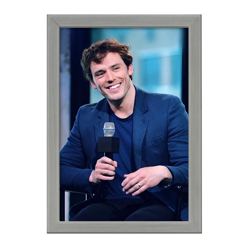 تابلو خندالو طرح سم کلفلین (Sam Claflin) کد F10248