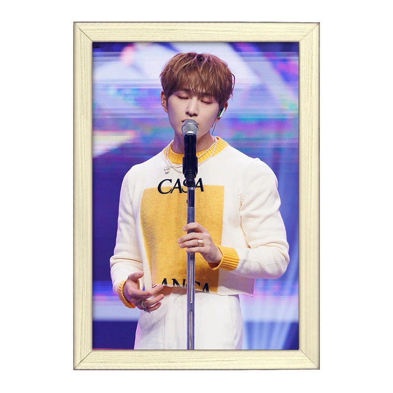 تابلو خندالو طرح اونیو گروه شاینی Shinee  کد 21312