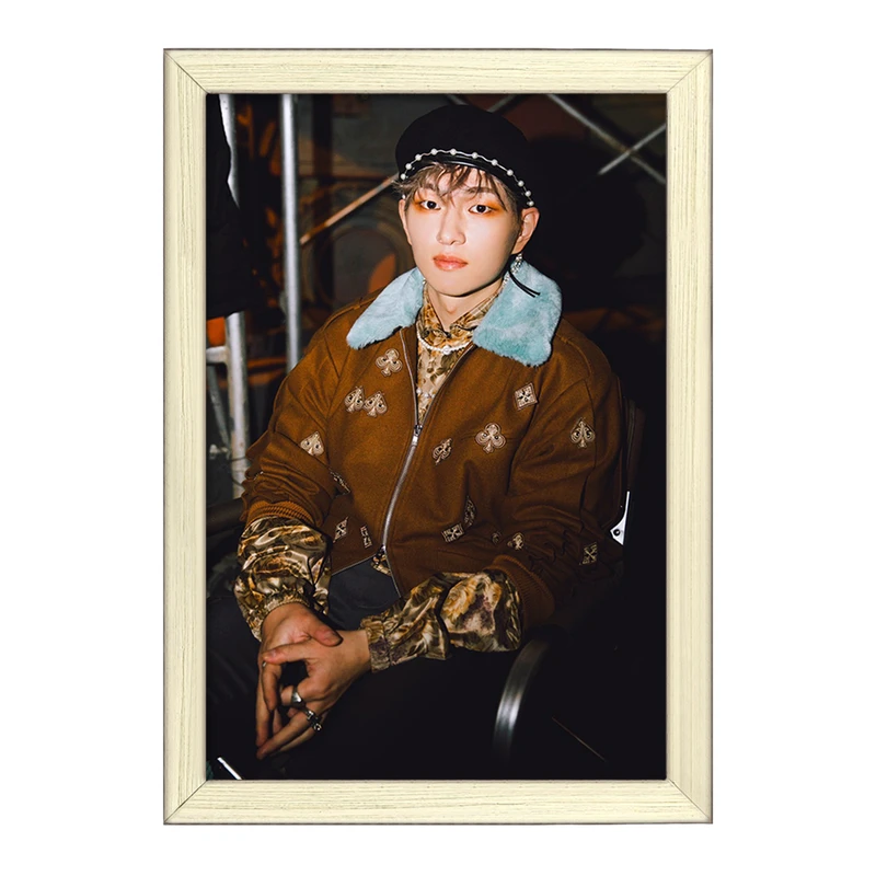 تابلو خندالو طرح اونیو گروه شاینی Shinee  کد 21305