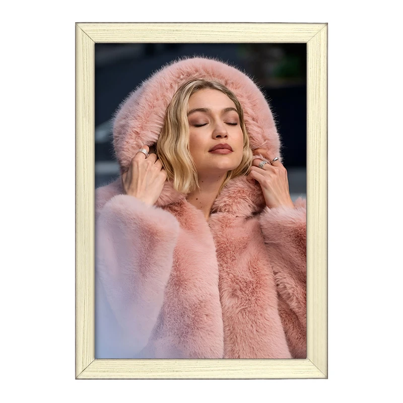 تابلو خندالو طرح جی جی حدید (Gigi Hadid) کد F10206