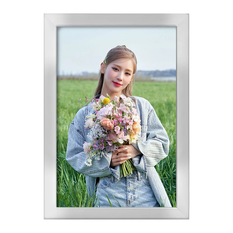 تابلو خندالو طرح میون گروه جی آیدل GIdle  کد 19520