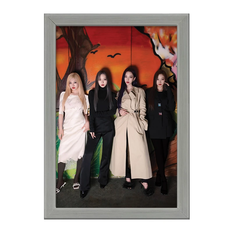 تابلو خندالو طرح گروه آسپا Aespa  کد 19747