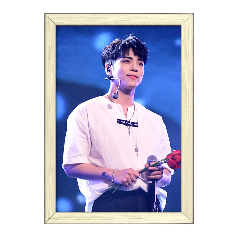 تابلو خندالو طرح کی گروه شاینی Shinee  کد 12345