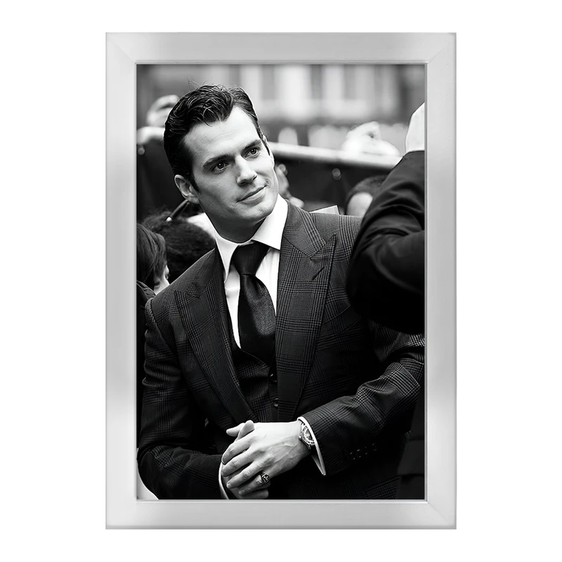 تابلو خندالو طرح هنری کوویل (Henry Cavill) کد F10237