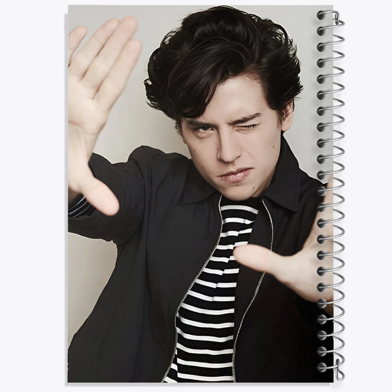 دفتر نقاشی 50 برگ خندالو طرح کول اسپراوس(Cole Sprouse) کد F10249