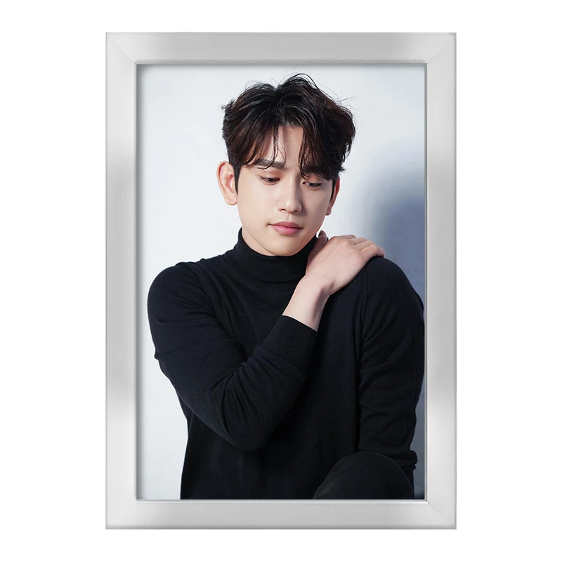 تابلو خندالو طرح جین یونگ گروه گات سون GOT7  کد 11650