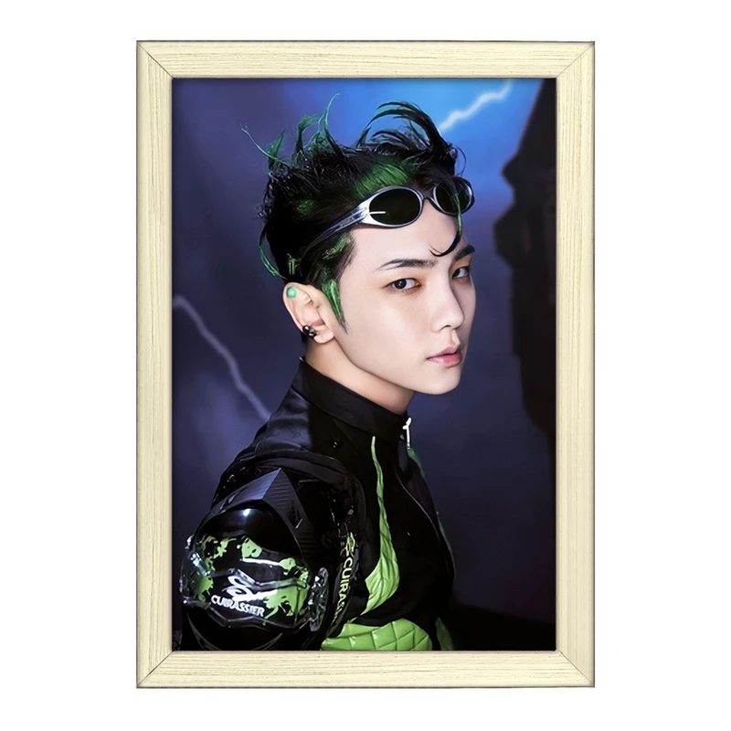 تابلو خندالو طرح کی گروه شاینی Shinee  کد 21339