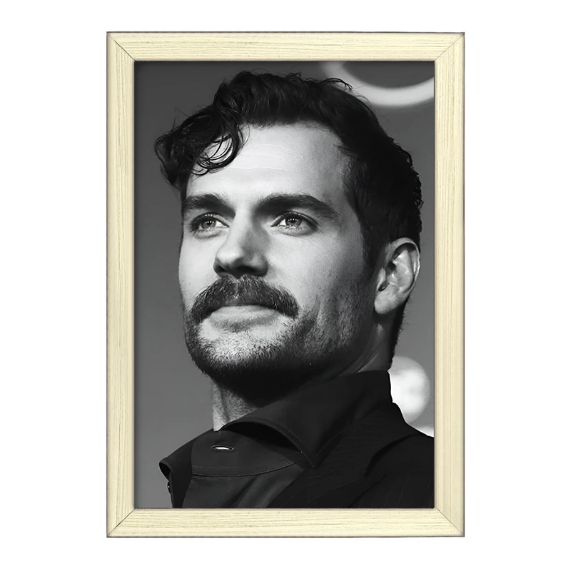 تابلو خندالو طرح هنری کوویل (Henry Cavill) کد F10239