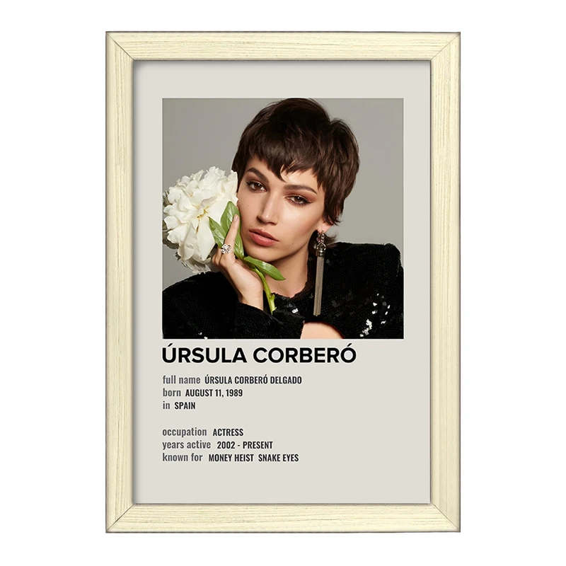 تابلو خندالو طرح اورسولا کوربرو (Úrsula Corberó) کد F13142