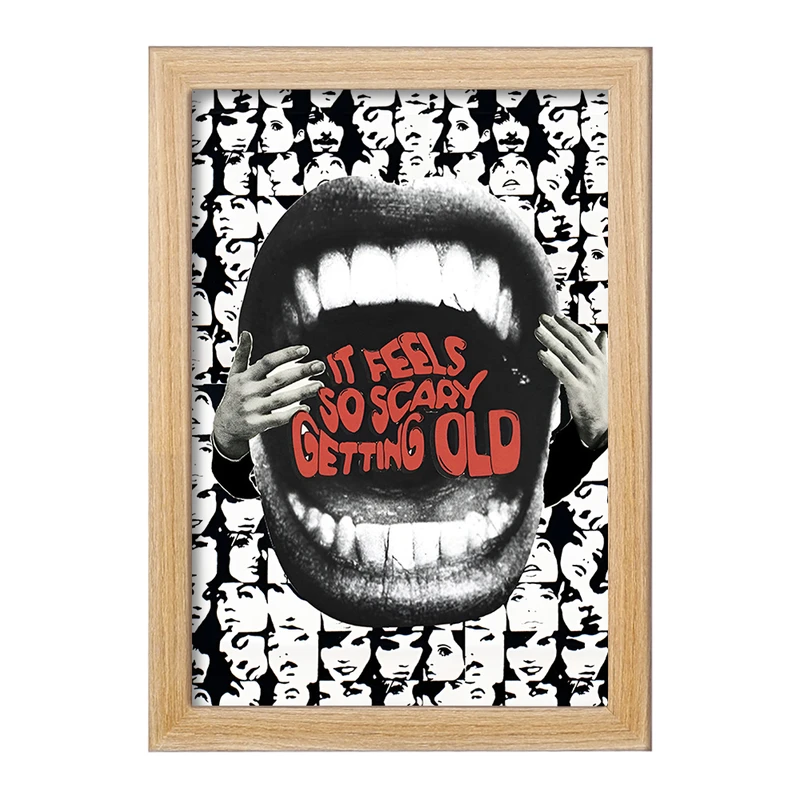 تابلو خندالو طرح It Feels So Scary Getting Old کد F12907
