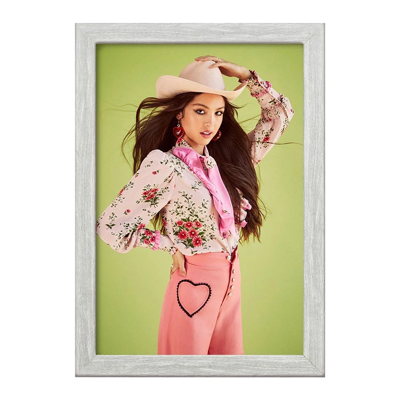 تابلو خندالو طرح اولیویا رودریگو Olivia Rodrigo  کد 19266