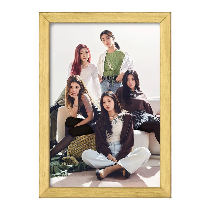 تابلو خندالو طرح گروه ایتزی ITZY  کد 20226