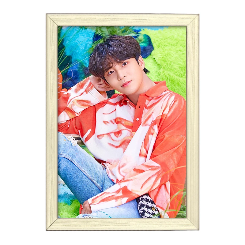 تابلو خندالو طرح جونگهو گروه ایتیز ATEEZ  کد 12295