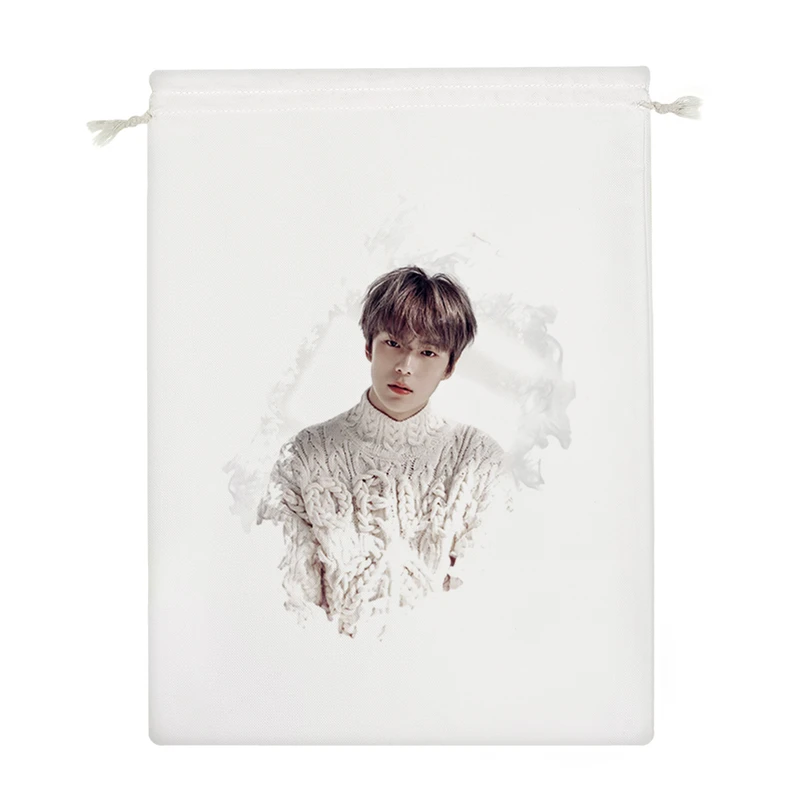 نظم دهنده خندالو مدل گروه موسیقی مانستا ایکس MONSTA X کد 2098