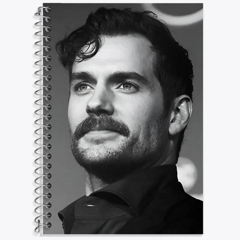 دفتر نت موسیقی 50 برگ خندالو طرح هنری کوویل (Henry Cavill) کد F10239