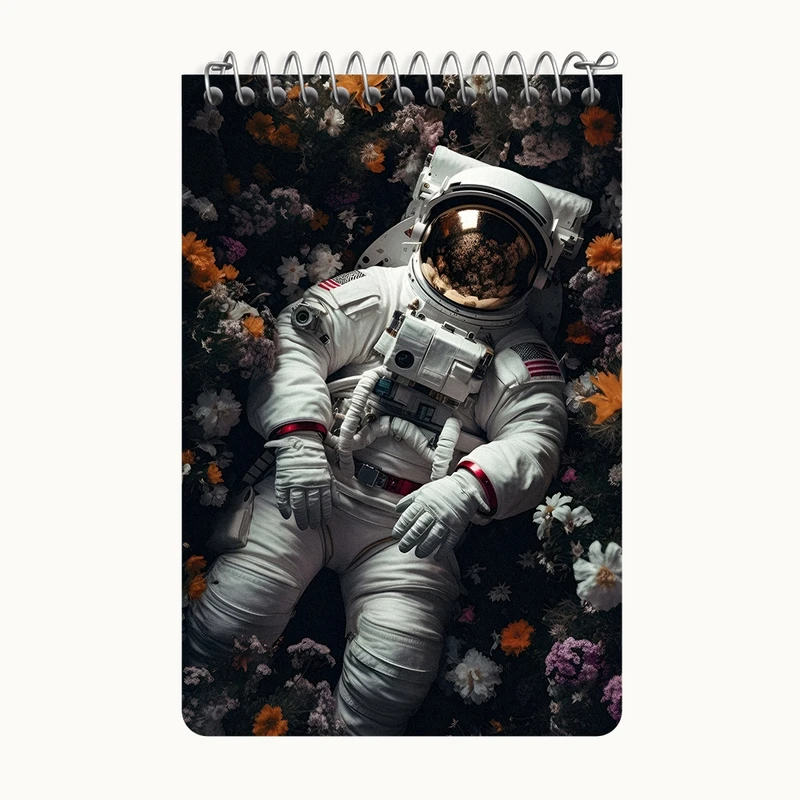 دفتر یادداشت 50 برگ خندالو طرح فضانورد کد F3937