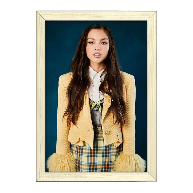 تابلو خندالو طرح اولیویا رودریگو Olivia Rodrigo  کد 19268