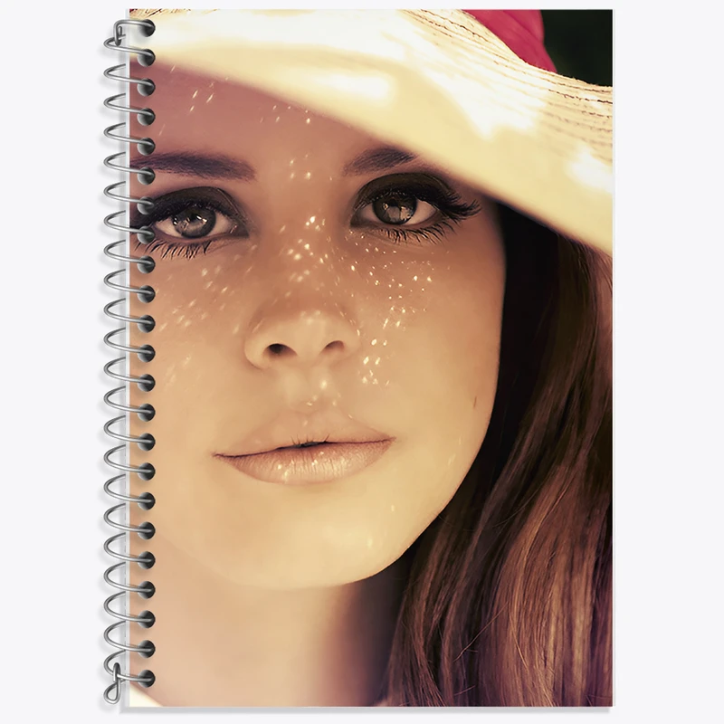 دفتر زبان 50 برگ خندالو مدل دو خط طرح لانا دل ری (Lana Del Rey) کد F10215