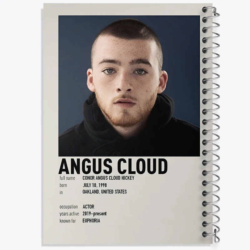 دفتر شطرنجی 50 برگ خندالو طرح آنگوس کلود (Angus Cloud) کد F13141