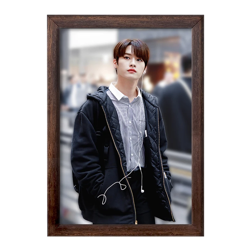 تابلو خندالو طرح لی نو گروه استری کیدز Stray Kids  کد 11859