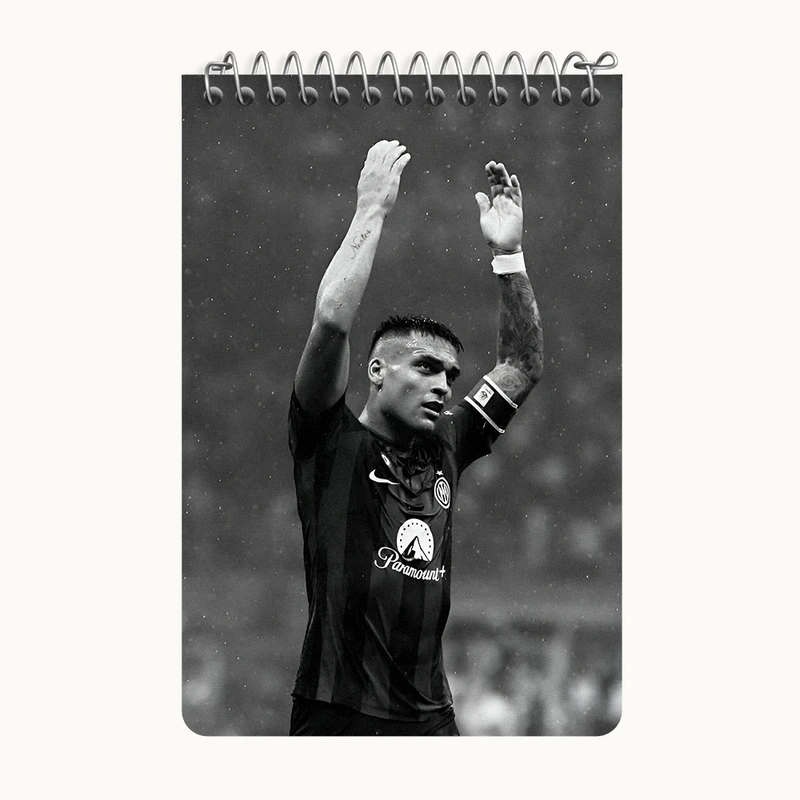 دفتر یادداشت 50 برگ خندالو طرح لاوتارو خاویر مارتینز (Lautaro Martínez) کد F14327