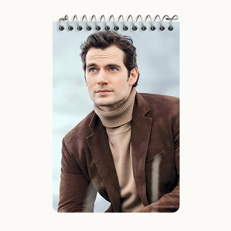 دفتر یادداشت 50 برگ خندالو طرح هنری کوویل (Henry Cavill) کد F10238