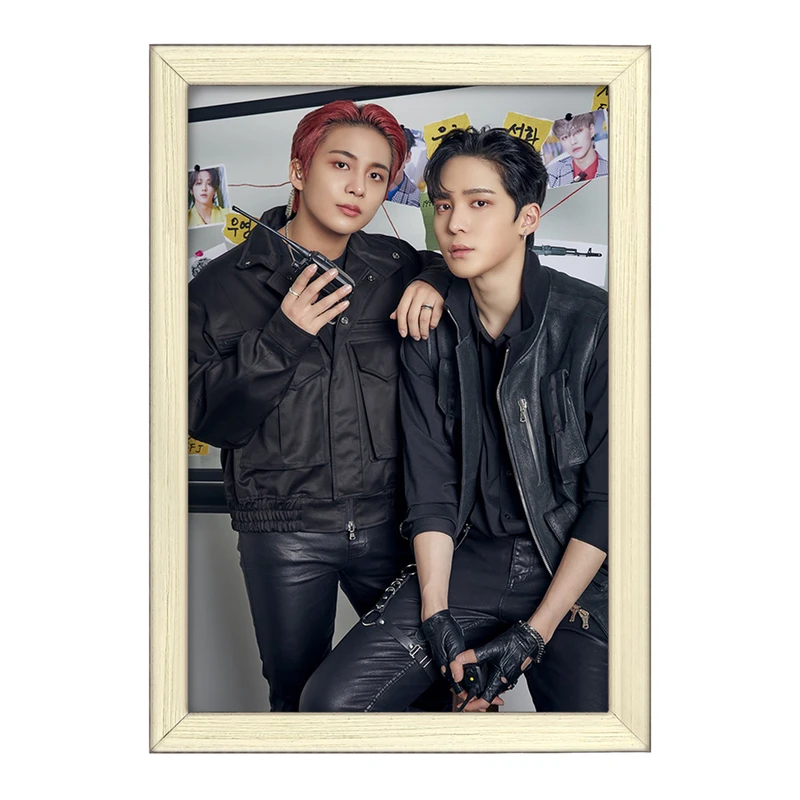 تابلو خندالو طرح گروه ایتیز ATEEZ  کد 21296