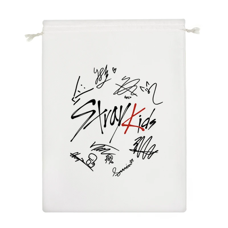 نظم دهنده خندالو مدل گروه موسیقی استری کیدز Stray Kids کد 1375