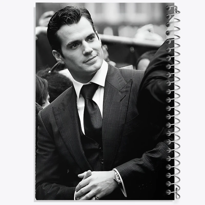 دفتر ژورنال نویسی 50 برگ خندالو مدل نقطه ای طرح هنری کوویل (Henry Cavill) کد F10237