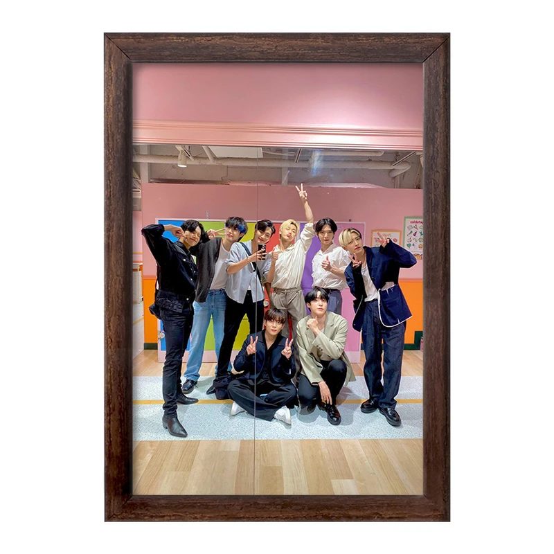 تابلو خندالو طرح گروه ایتیز ATEEZ  کد 21294