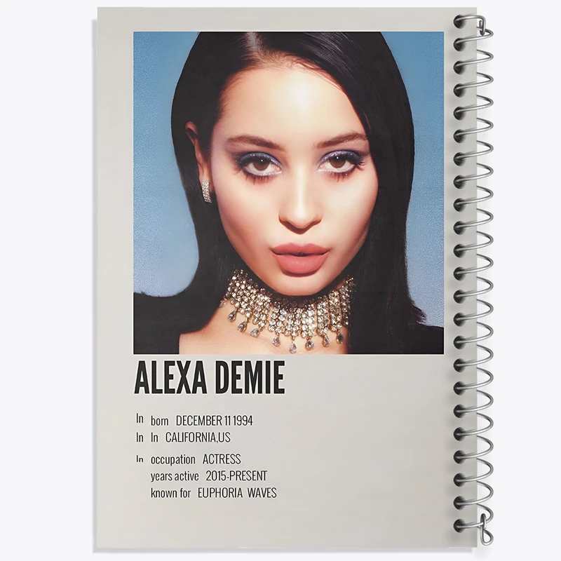 دفتر نقاشی 50 برگ خندالو طرح الکسا دمی (Alexa Demie) کد F13156