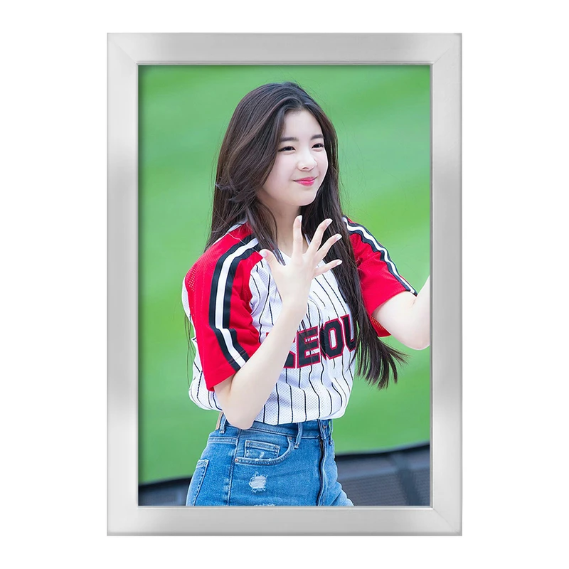 تابلو خندالو طرح لیا گروه ایتزی ITZY  کد 20190