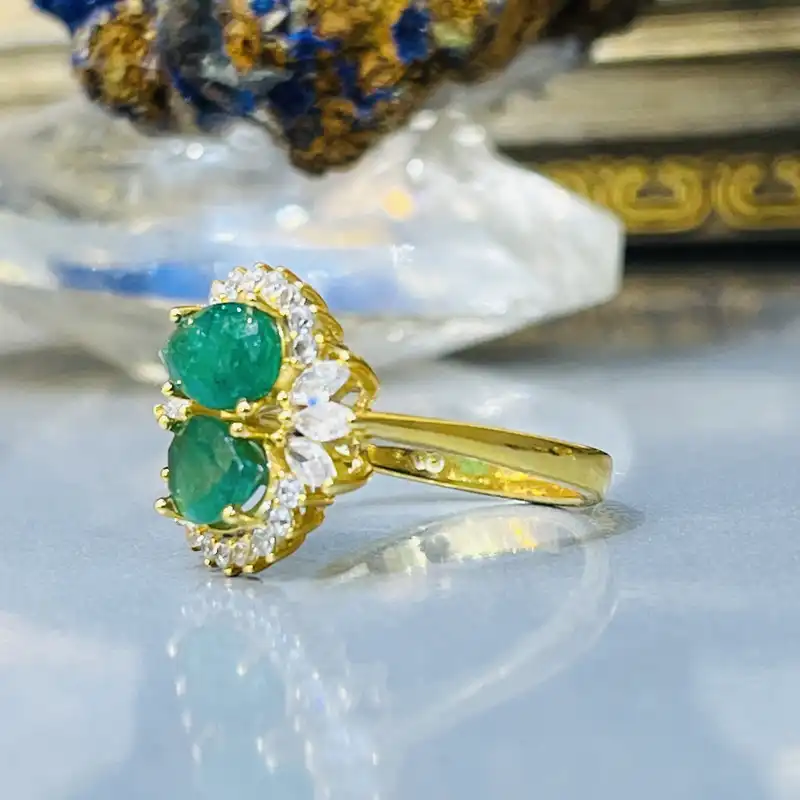 انگشتر نقره زنانه مدل زمرد زامبیایی