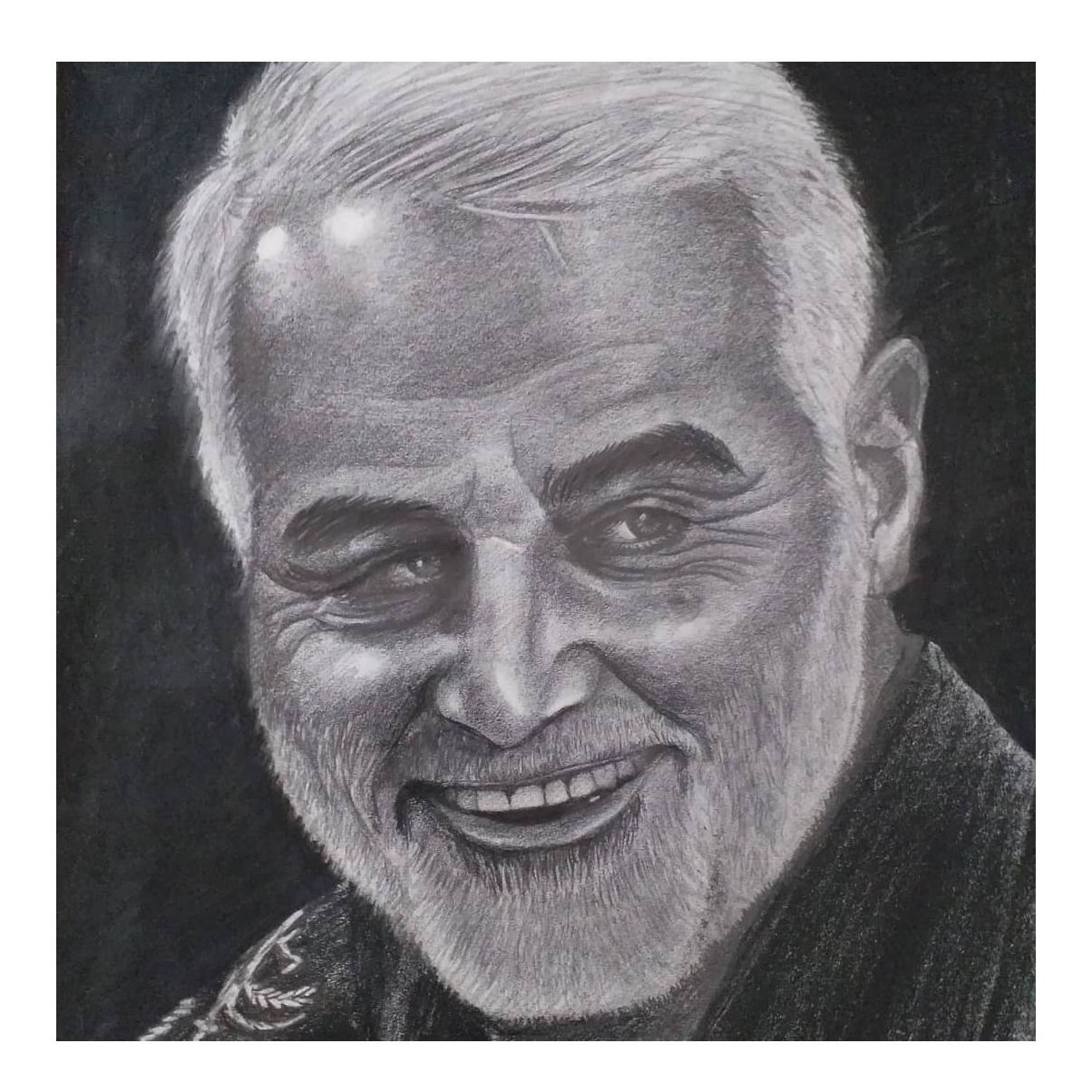 نقاشی سیاه قلم مدل شهید قاسم سلیمانی کد 203