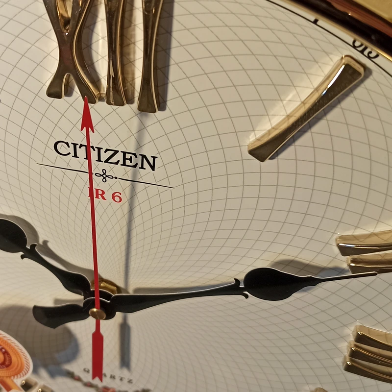 عکس شماره 4 : ساعت دیواری سیتی زن مدل 060