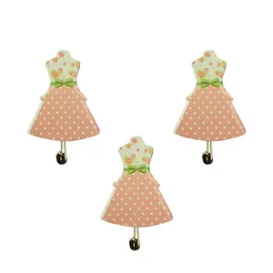 آویز حوله هوک طرح لباس کد 4 بسته 3 عددی