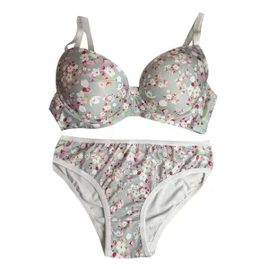 ست شورت و سوتین زنانه مدل طرحدار زمینه طوسی