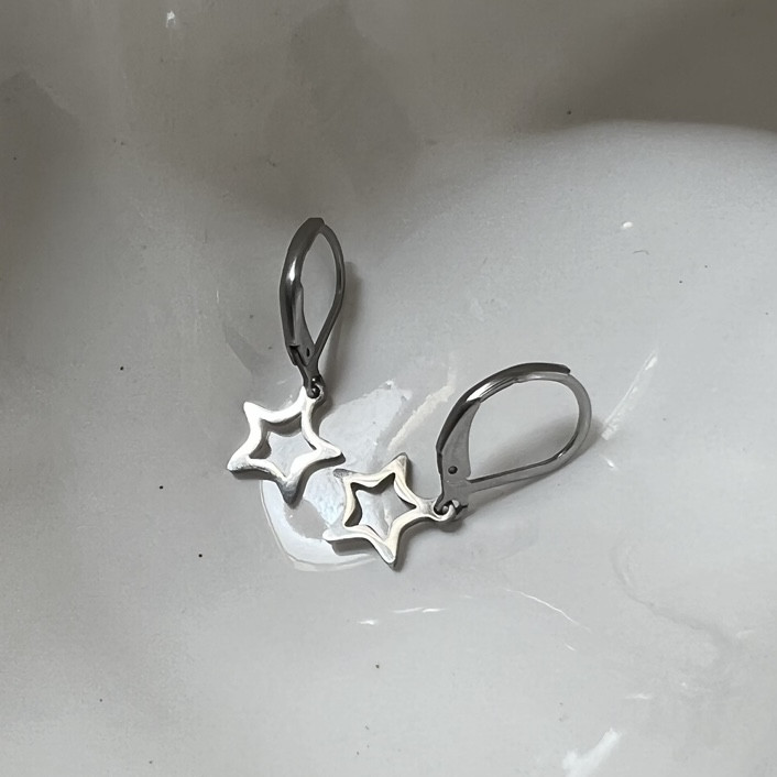 گوشواره مدل ستاره توخالی 81