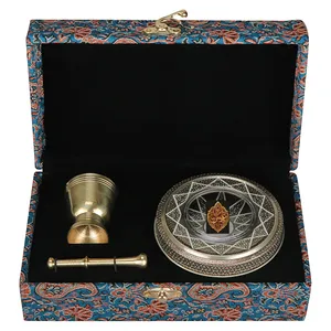 زعفران میرفندرسکی - 4 گرم به همراه هاون