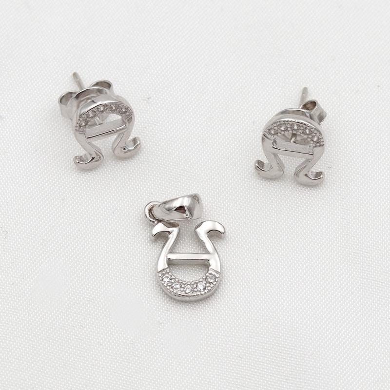 نیم ست نقره زنانه مدل نعل اسبی کد SHS-14 نیم ست نقره زنانه مدل نعل اسبی کد SHS-14