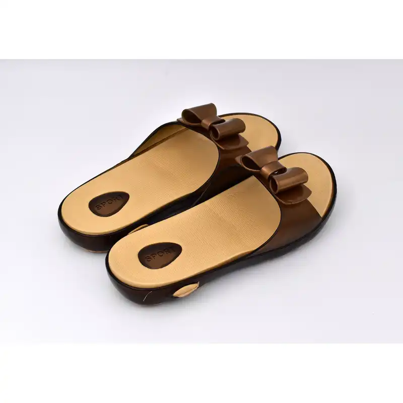 دمپایی زنانه پاپا مدل باران کد 7861