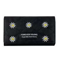 کیف پول زنانه مدل گلدوزی بابونه کد KZD-083