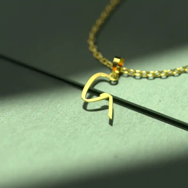 گردنبند طلا 18 عیار زنانه مدوپد مدل حرف ک کد I3-1-1517