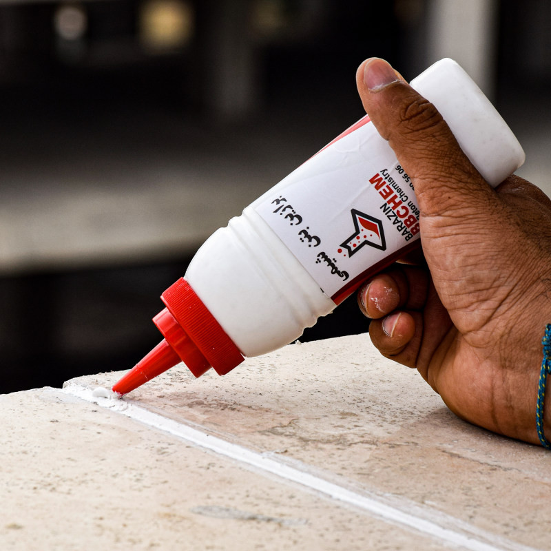 خمیر درزگیر برازین بتن شیمی مدل WP300 وزن 450 گرم